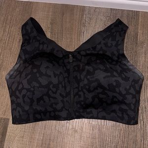 NWOT Lululemon LEOPARD Enlite Zip Bra!